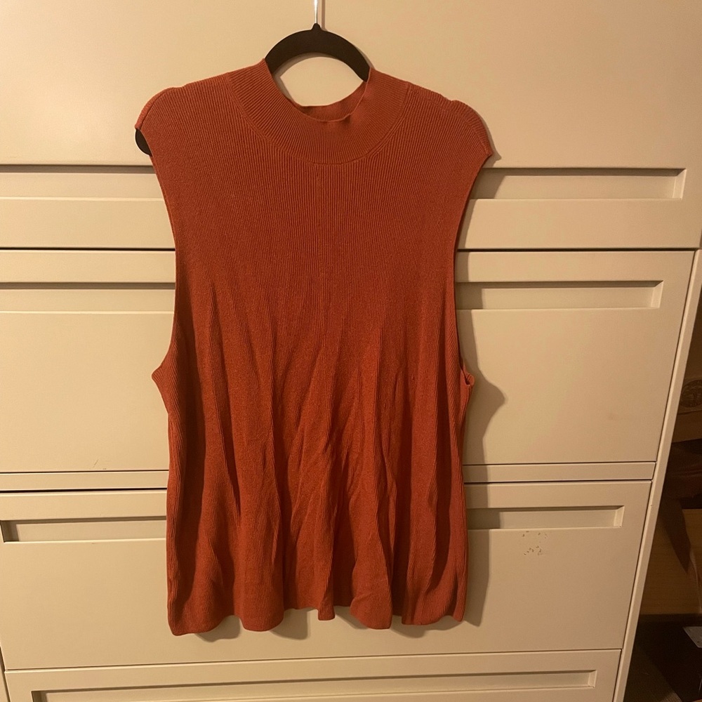 EUC Loft Sleeveless Sweater Size 16/18